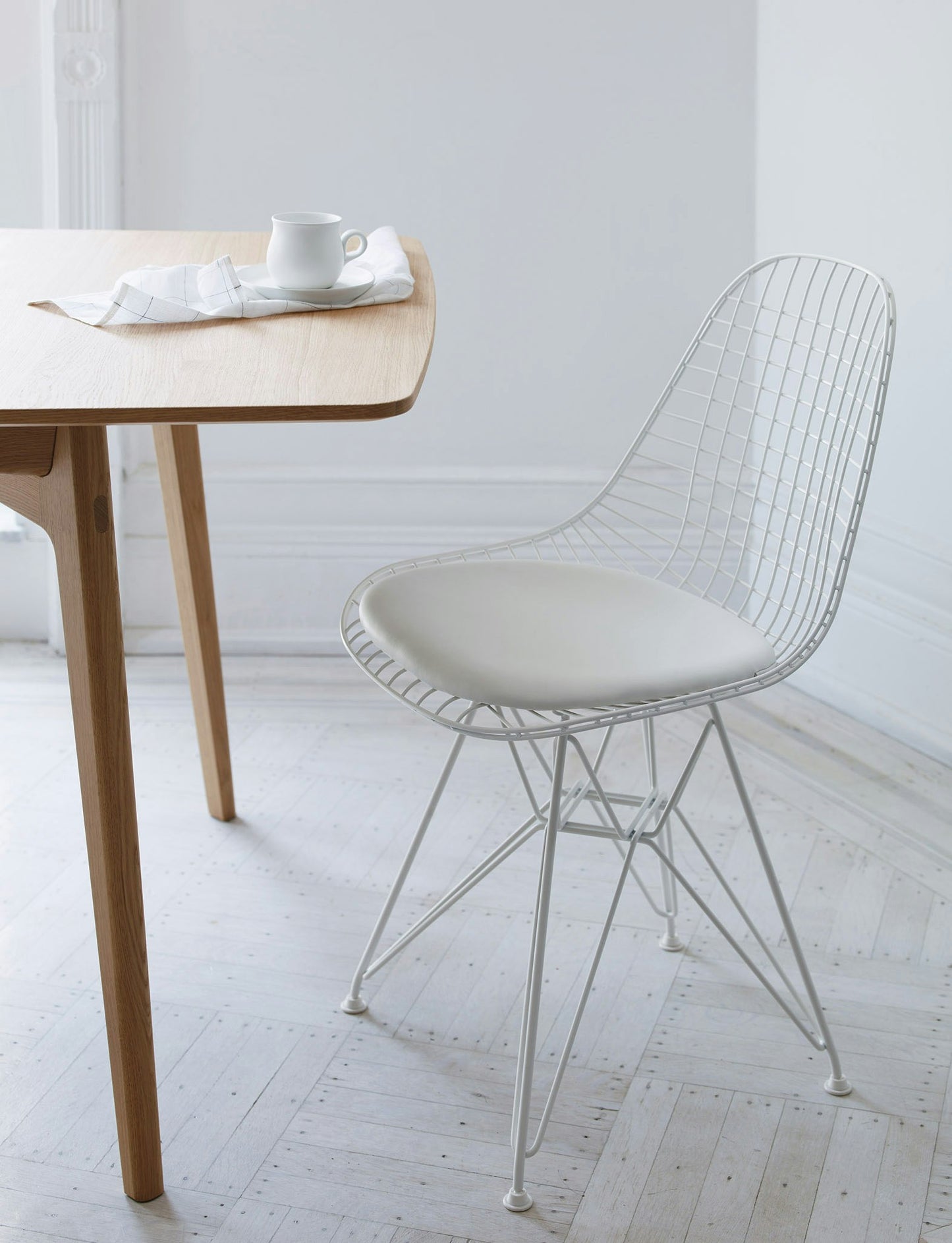 Eames Wire Chair, Standard