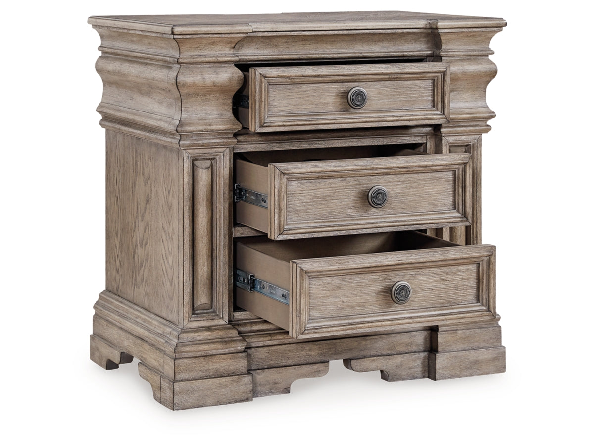 Blairhurst 29" 3 Drawer Nightstand