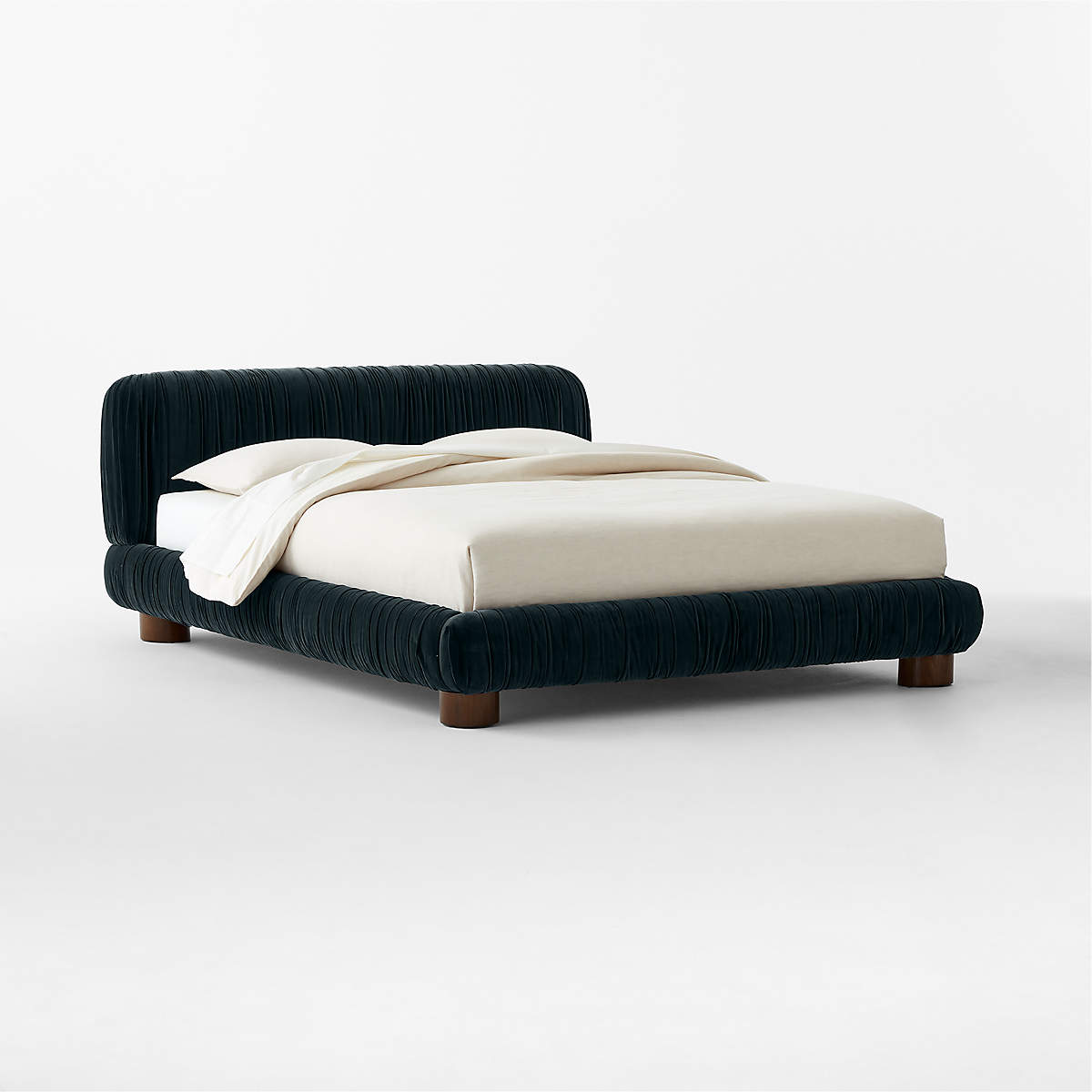 Cantar Blue Velvet Upholstered Bed