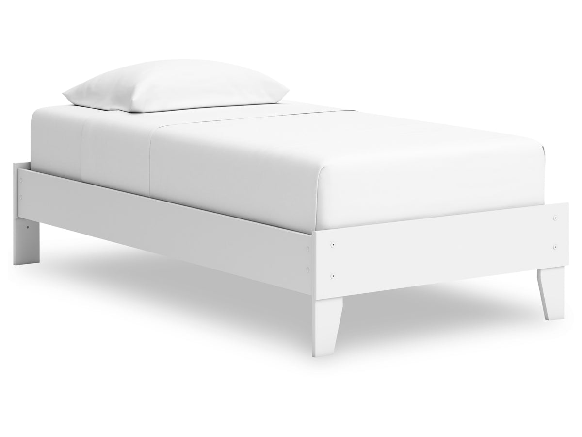 Hallityn Platform Bed