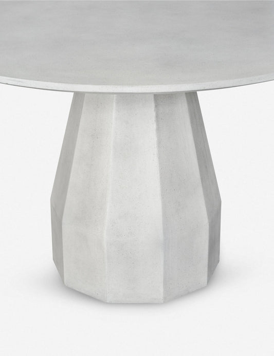 Chrysanthe Indoor / Outdoor Round Dining Table