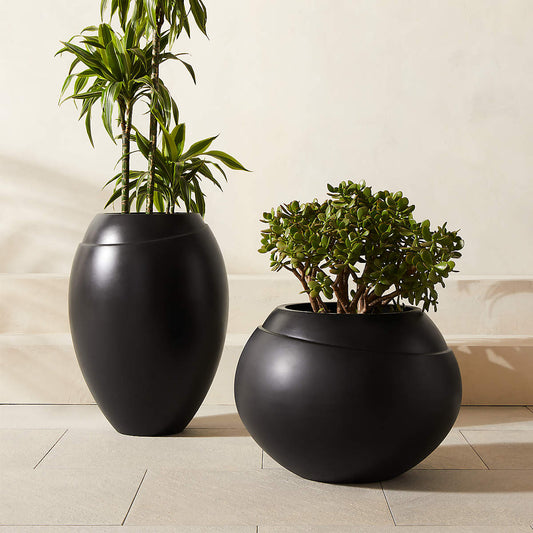 Ortice Round Black Indoor/Outdoor Planters