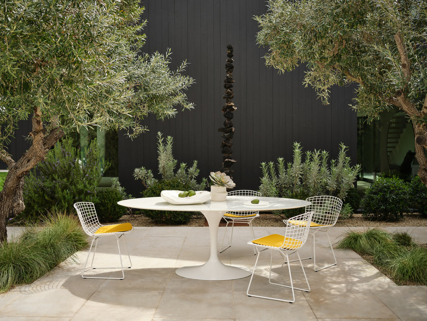 Saarinen Outdoor Dining Table