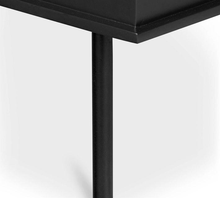 Dalewood Nightstand (25")