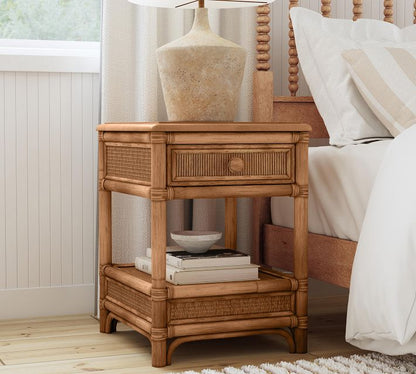 Daphne Nightstand (19")