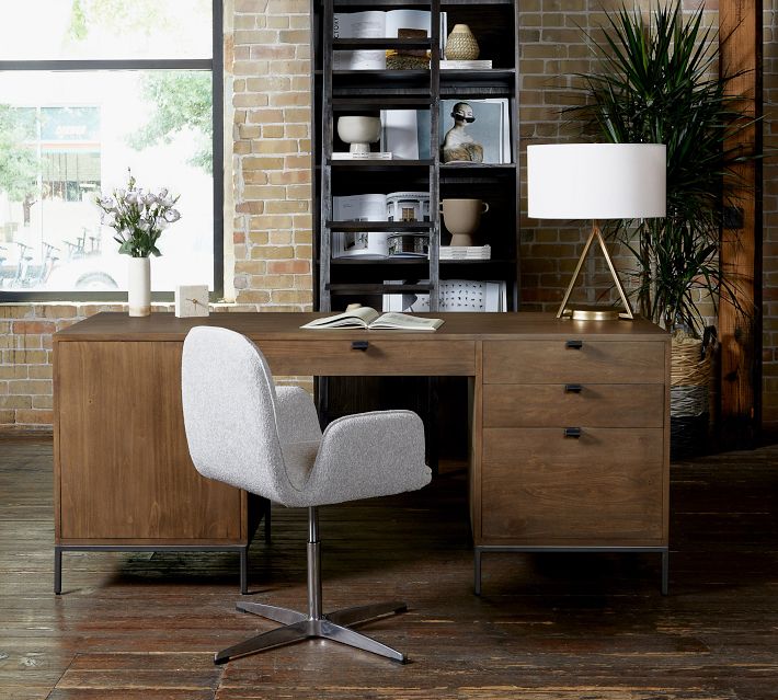 Graham Executive Desk (70")