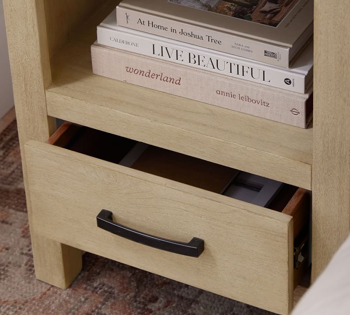 Linwood Mini Nightstand (18.5")