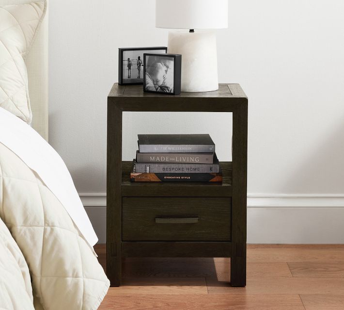 Linwood Mini Nightstand (18.5")