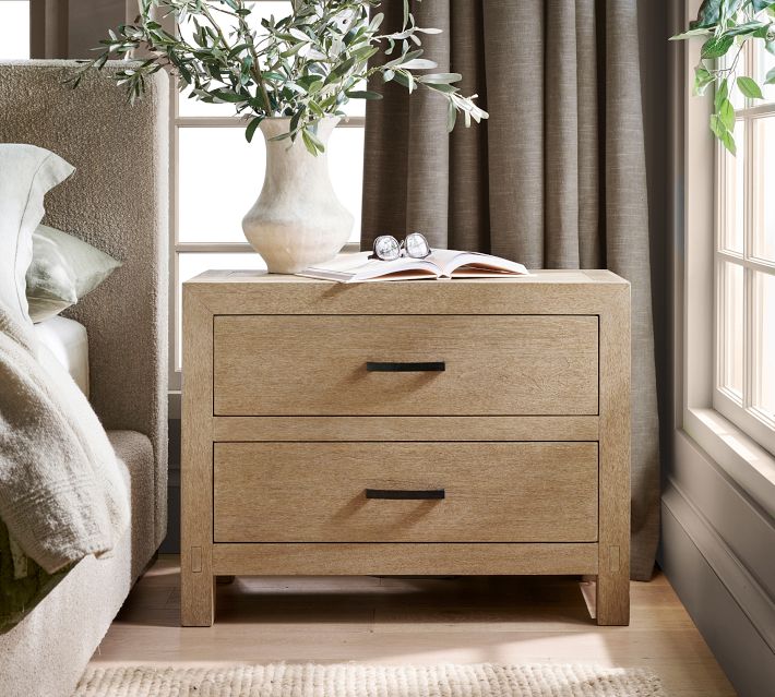 Linwood Wide Nightstand (32")