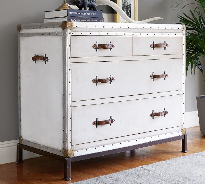 Ludlow Trunk 4-Drawer Dresser (42")