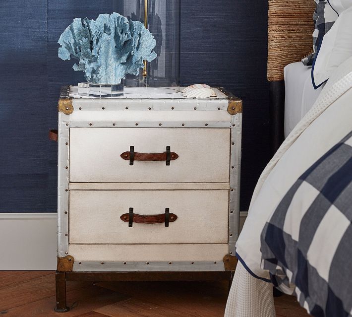 Ludlow Trunk Nightstand (22")