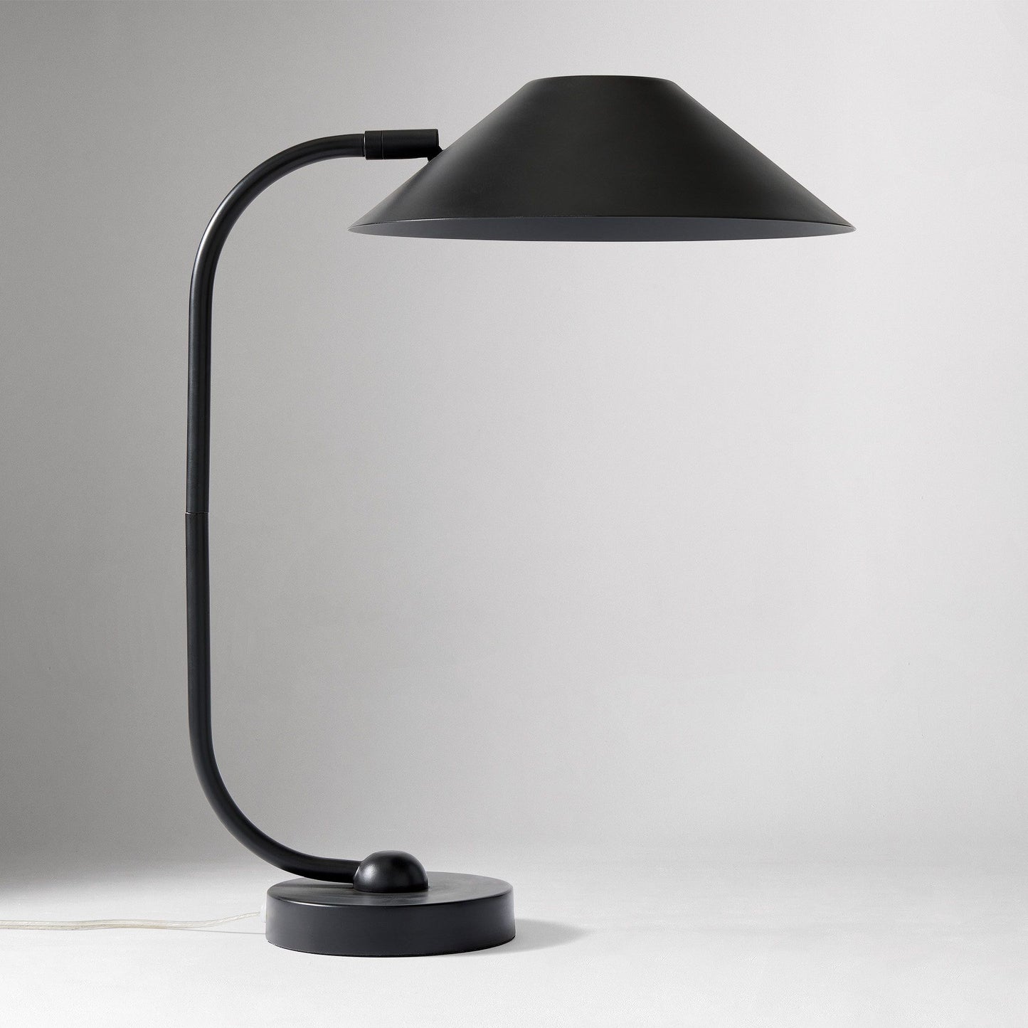 Shiloh Table Lamp (19")