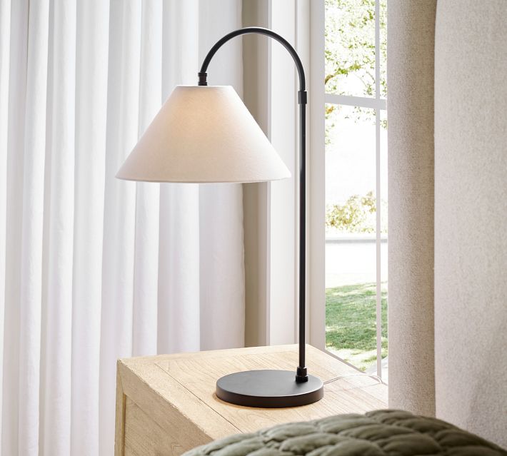 Sinclair Metal Arc Table Lamp (28")